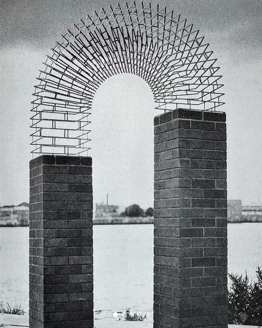 690024740284448768_0.jpg