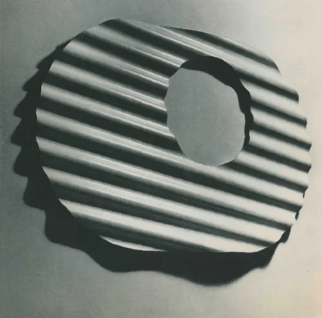 690024764594601984_0.png